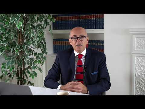 Choosing the Right Contract Law Solicitor in the UK